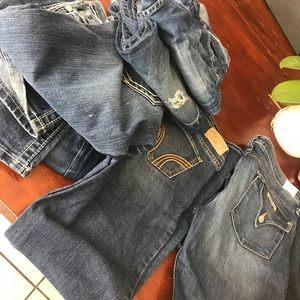 Several jeans like new jeans sold individually
